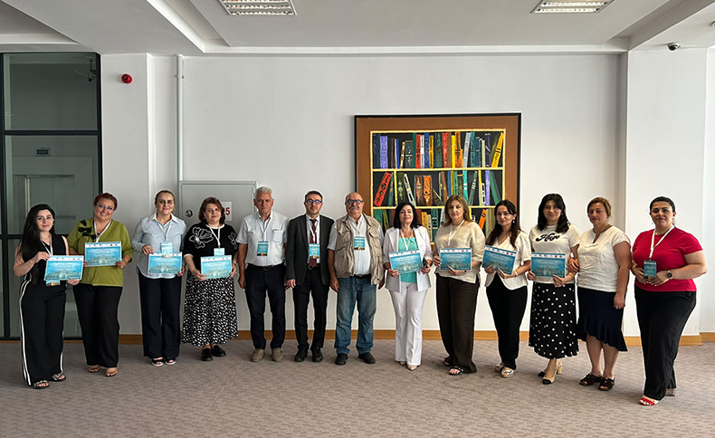 "Türkoloji folklorşünaslıq" Simpoziumunda türk xalqlarının folklor irsi və söyləyicilik ənənələri müzakirə olunub
