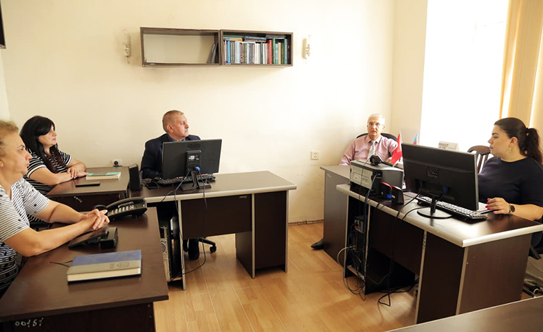 Folklor İnstitutunda peşə lətifələrinin rəqəmsal mühitdə yenidən istehsalı məsələləri araşdırılıb