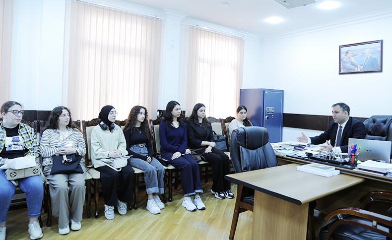 Folklor İnstitutunda Xəzər Universitetinin tələbələrinin elmi-tədqiqat təcrübələri uğurla davam edir