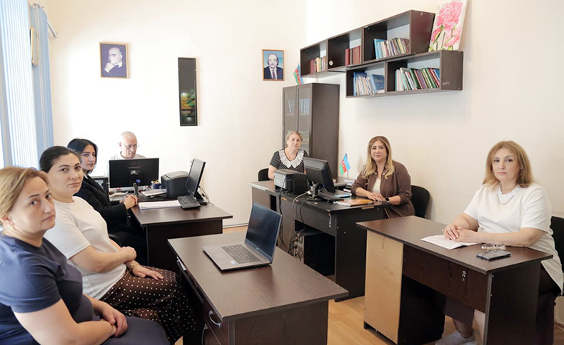 Mifologiya şöbəsinin elmi seminarında folklorda etnik identiklik və say simvolikası məsələləri müzakirə olunub