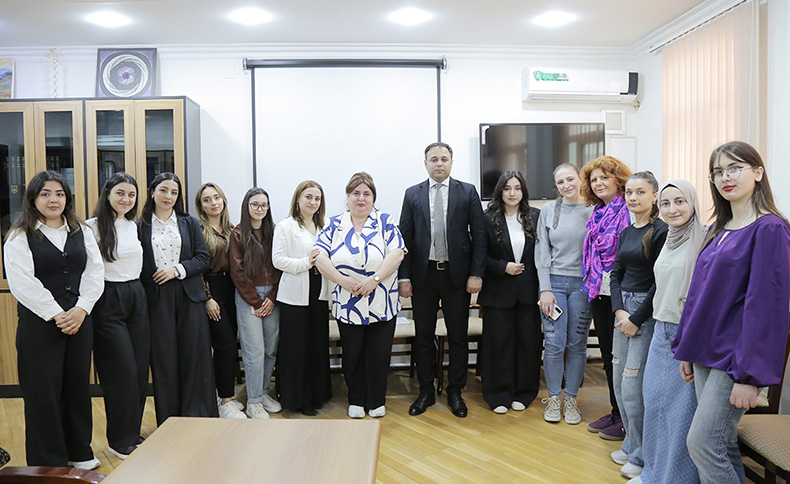Folklor İnstitutunda elmi-tədqiqat təcrübəsi: tələbələr üçün nəzəriyyədən praktikaya keçid