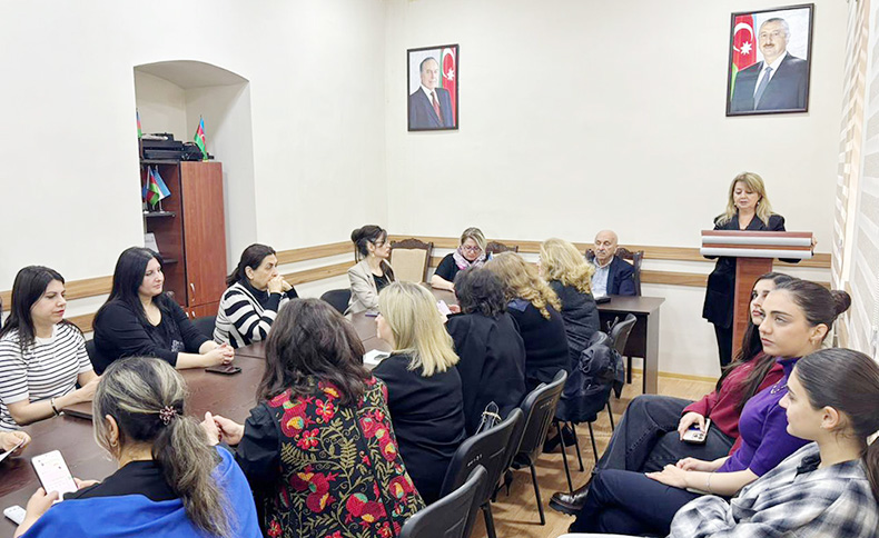Folklor İnstitutunda elmi seminar: bədii nəsrdə folklorun transformasiyası müzakirə olunub