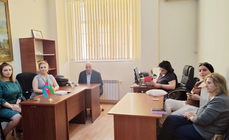 Folklor İnstitutunda “Kitabi-Dədə Qorqud”un mifoloji xülasələrinə dair məruzə təqdim edilib
