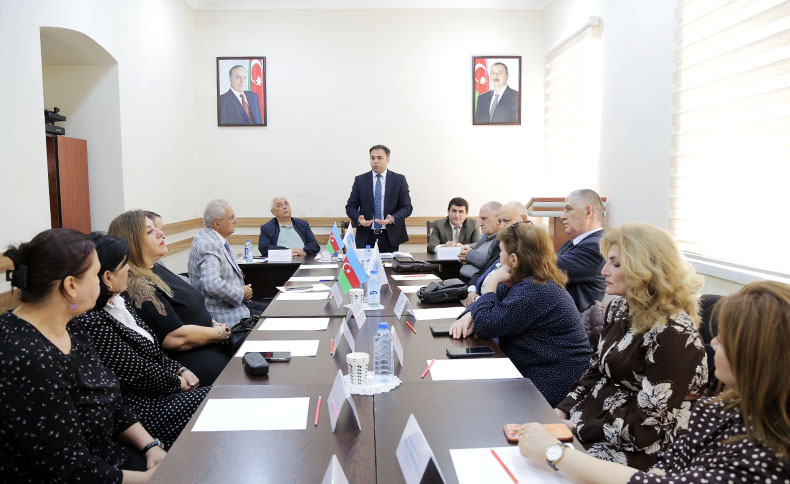Folklor İnstitutunun nəzdində fəaliyyət göstərən Dissertasiya Şurasının ilk iclasında mühüm məsələlər müzakirə olunub
