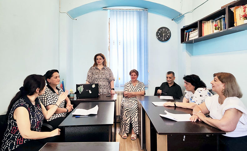 Folklor İnstitutunda təqvim ənənələri və kulinariya mədəniyyəti ilə bağlı məruzələr dinlənilib