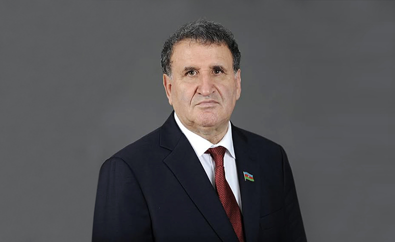 AMEA-nın prezidenti akademik İsa Həbibbəylinin Qurban bayramı münasibətilə Akademiya əməkdaşlarına təbriki